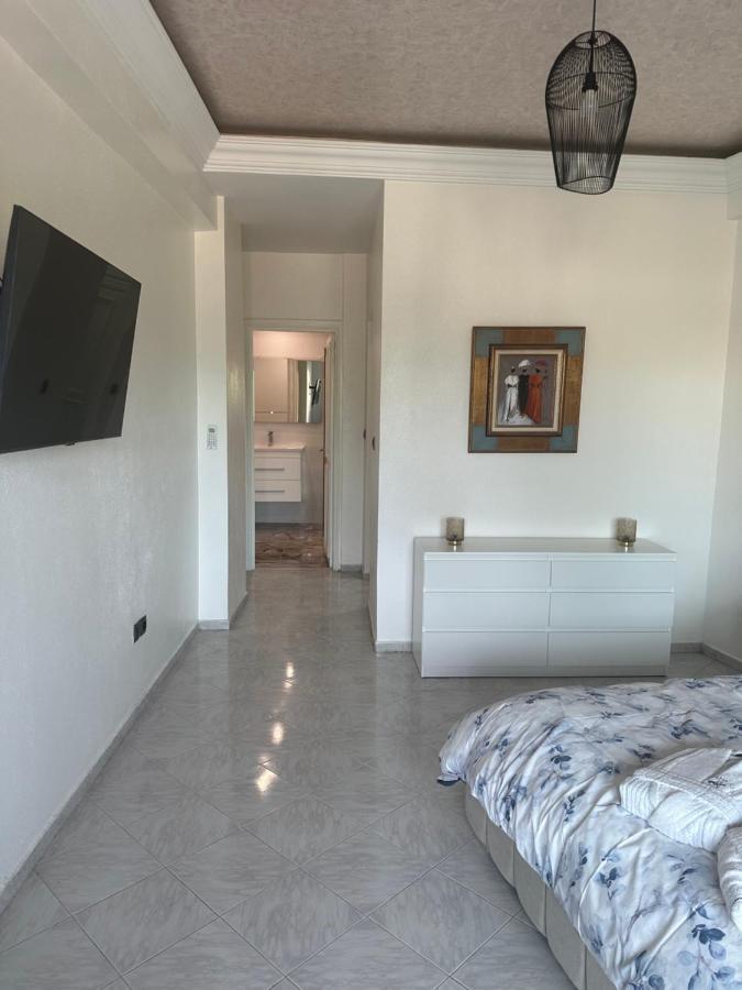 Appartements Nia Confort, Plein Centre Ville, Avec Terrasse Fes Luaran gambar